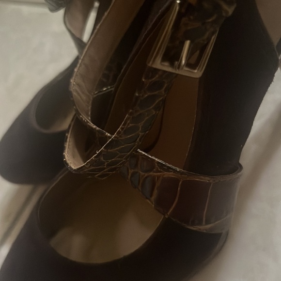 Maxstudio suede and embossed leather strappy heels -10 - Picture 4 of 4